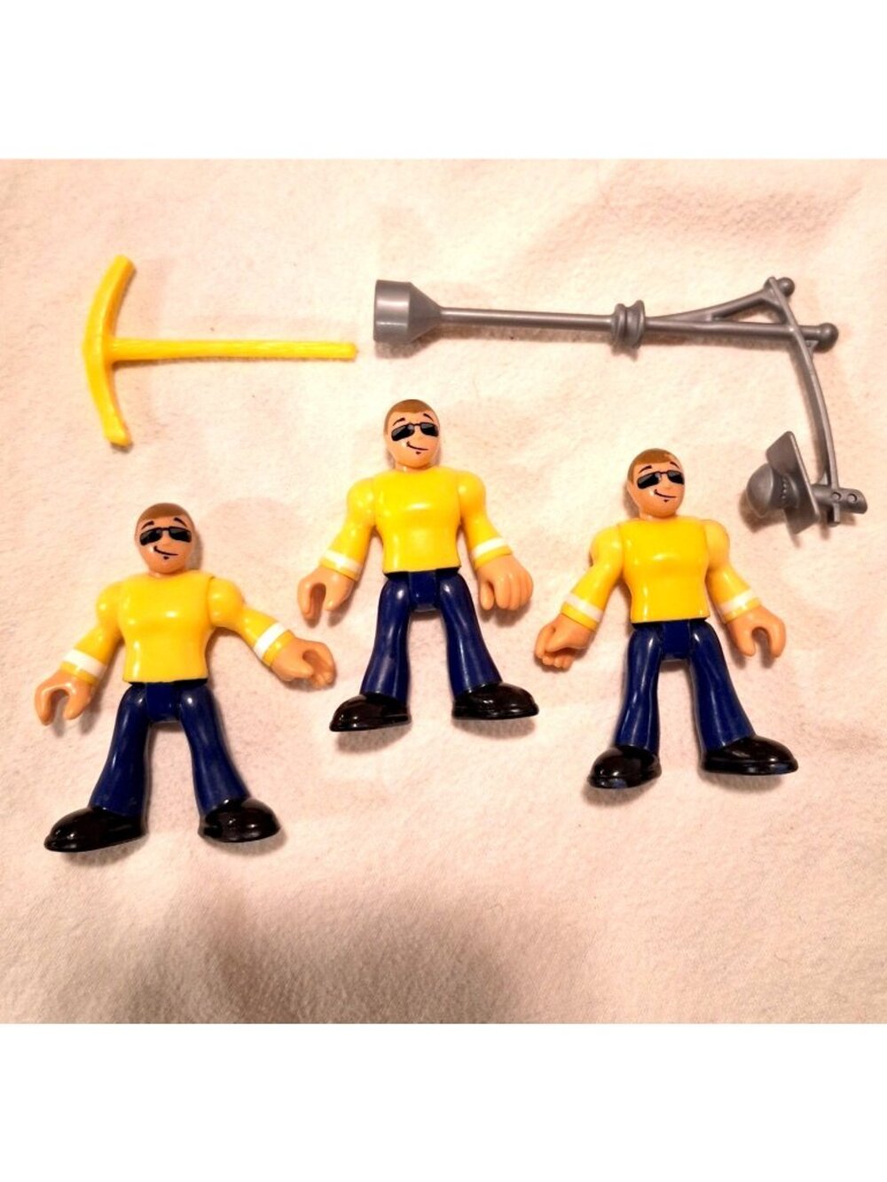 Imaginext City Rescue Construction Yellow 3 Figures Lot with Lamp Post Axe - Picture 6 of 15